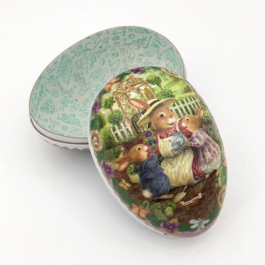 4-1/2" Purple Holly Pond Hill Bunny Garden Tea Easter Egg Container ~ Germany
